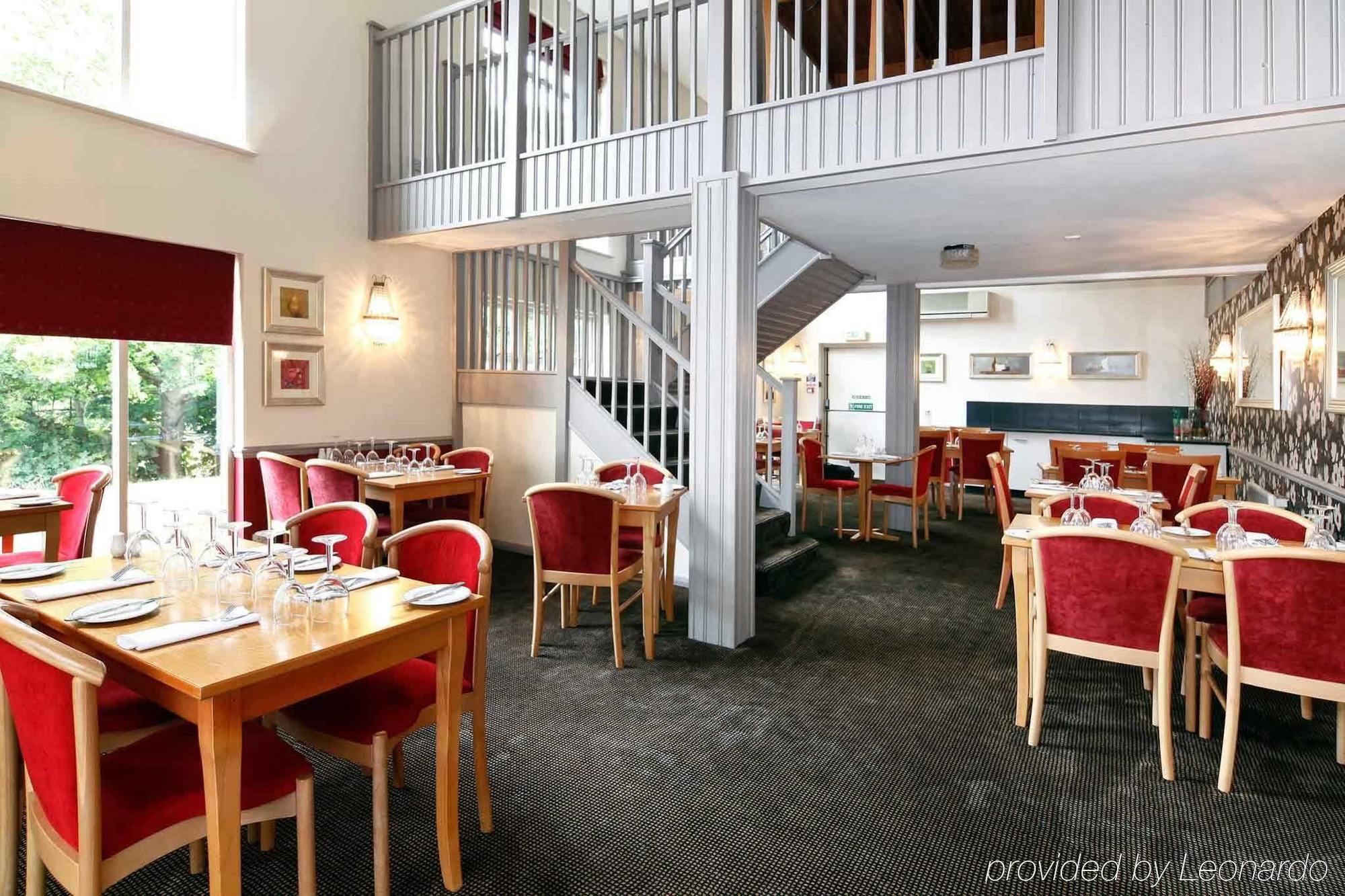 Mercure Hatfield Oak Hotel Restaurant photo