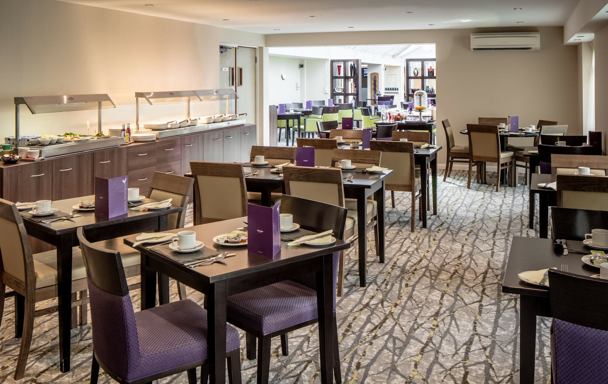 Mercure Hatfield Oak Hotel Exterior photo